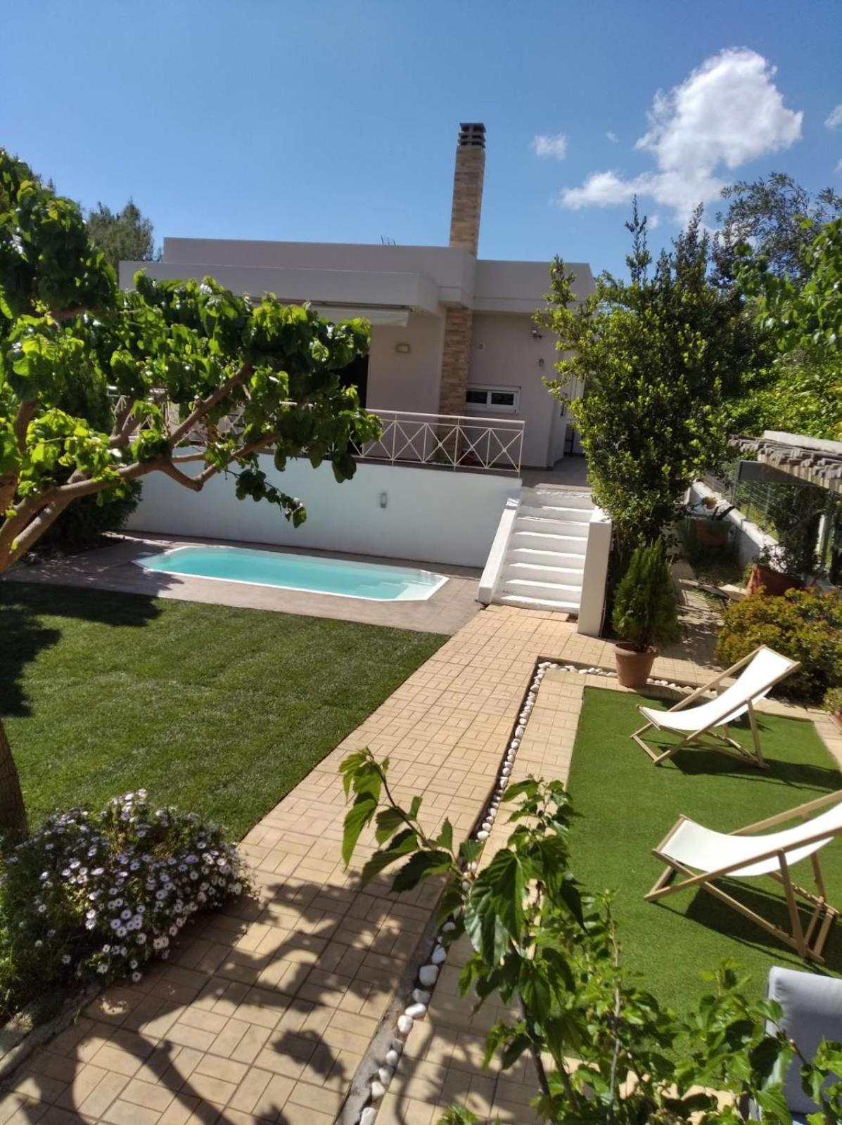 Cozy Villa Vita Lagonisi Kalivia Thorikou Exterior foto