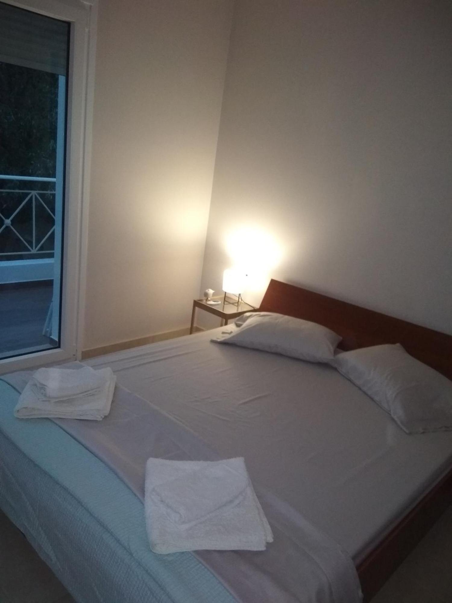 Cozy Villa Vita Lagonisi Kalivia Thorikou Quarto foto